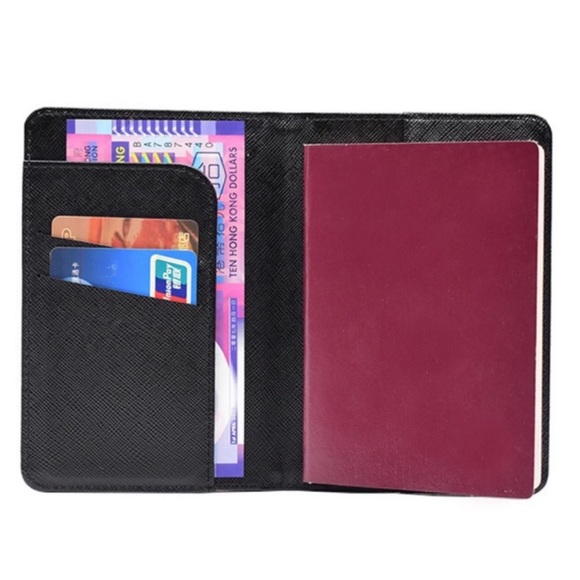 Harry Potter RFID Hogwarts Passport Cover Holder Case - Picture 3 of 16